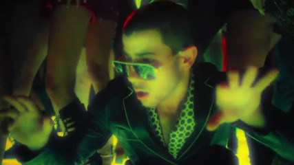 Nick Jonas - Champagne Problems ( Официално Видео )