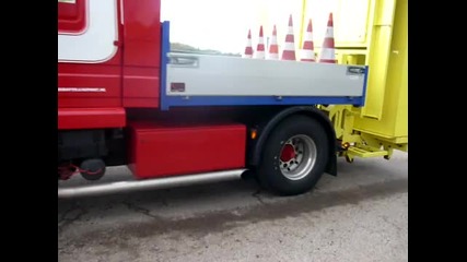 Scania V8 R500, R620, T143 500 @ uittocht Trucks power