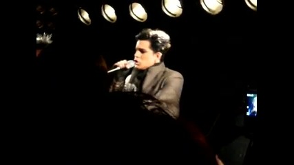 Adam Lambert - Sleepwalker (live Sweden) 