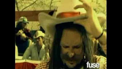 Korn - Hold On - Xvid - 2007