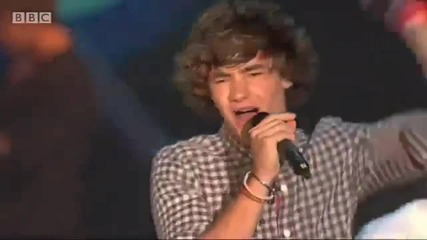 One Direction - Live at Teen Awards _what Makes You Beautiful_ (hq)