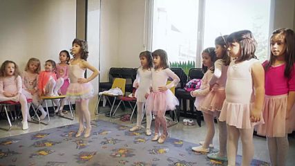 Урок по балет в Детска градина ЕСПА Спящите красавици