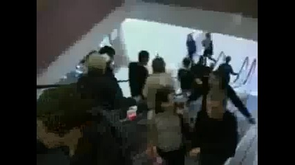 Дали не е луд 100 смях