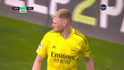 Давид Рая срещу Аарън Рамсдейл на вратата на Арсенал