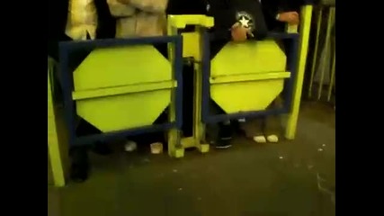 Кулата Space shot в Пратера през ноща