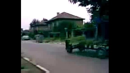 Гонка с каруци и ченгета (смях)