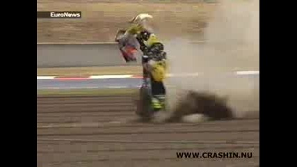 Падане на Valentino Rossi
