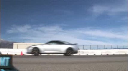 Nissan Gt - R Vs Bentley Continental Supe 