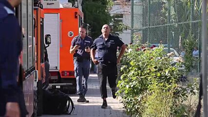 Срутване на покривна конструкция в НБУ, мъж е с опасност за живота