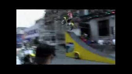 Freestyle Motocross Stunts