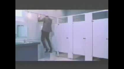 Mr Been - В Тоалетната