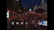 Испанци излязоха на нощен протест