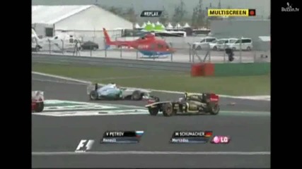 F1 Гран при на Корея 2011 - Petrov се разбива в болида на Schumacher