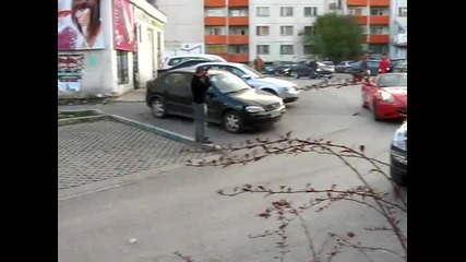 Двете ферарита паркират пред марсилия! 