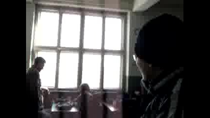 Много Яка Мечка, Станахме На Кайма, Смях