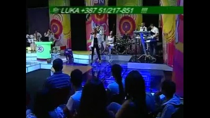 Slavica Cukteras - Dodirni mi kolena ( uzivo)