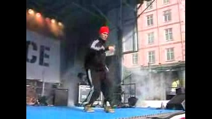 Robot dance