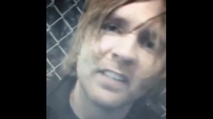 Jon Moxley ( Dean Ambrose ) has manners