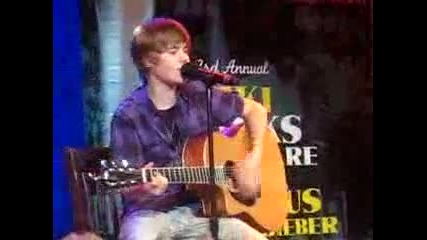 Justin Bieber - Favorite Girl [live]