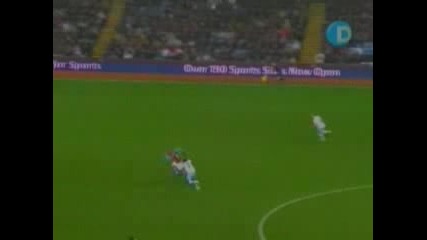 Мартин Петров с асистенция при 1:1 срещу Астън Вила