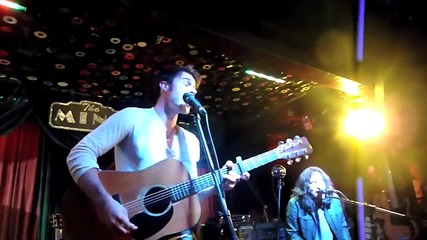 Kris Allen - Leave You Alone (live at The Mint)