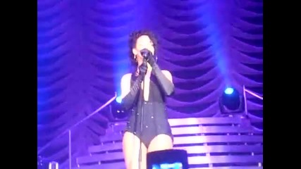 Rihanna live unfaithful 2007 Gggb tour 