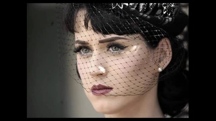 Katy Perry - E.t. Kiss me