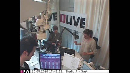 Justin Bieber live at 1 Live. Interview somebody to love 20.05.10 