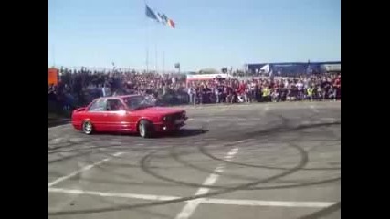 Bmw (ursuet) Drift Romania (cerculete)