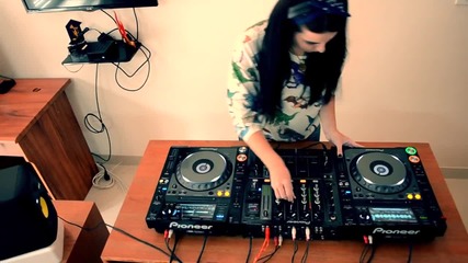Ето как работи Dj-teri Miko