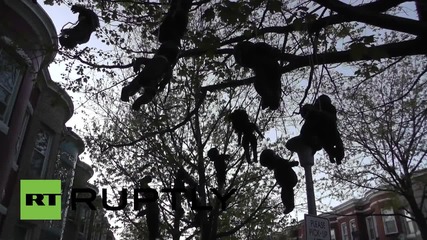 Инсталация с обесени черни кукли в Балтимор като протест срещу полицейското насилие
