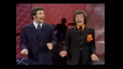 Tom Jones & The Hollies - Lawdy Miss Clawdy