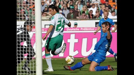 Claudio Pizarro Moments