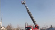 Българските пожарникари ще боравят с 42-метрови стълби