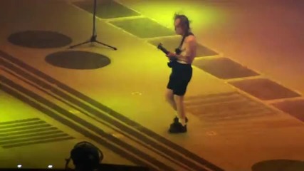 Ac / Dc - High Voltage - Rock and Roll - Live Tokyo 12 March 2010 