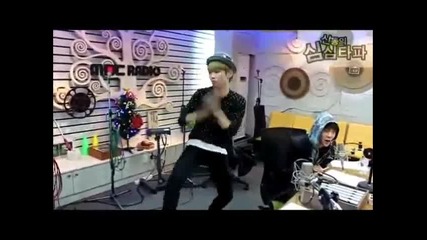 Shinee's Key dances to Harlem Shake