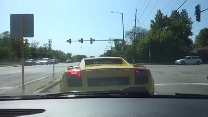 Неможе да кара ама тръгнал да кара Lamborghini..