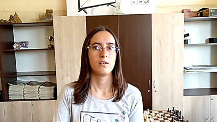Интервю с Гина Юрукова (9. А клас) - капитан на шахматния училищен отбор