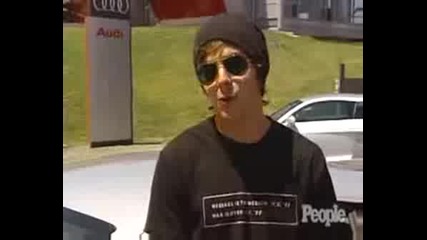 Zac Efron - Raceway (fun)