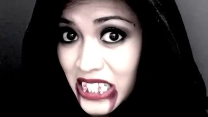 (warning_ scary intro lol) Halloween Tutorial_ Vampire Look