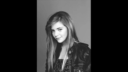 Caroline Costa - Ben
