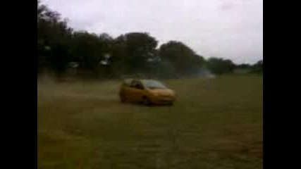 Renault Twingo На Поляната В Никюп