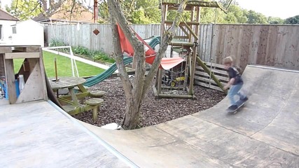 7 year old skateboarder, Luke Schoonbrood