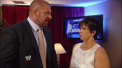 Triple H и Vickie Guerrero зад кулисите на Разбиване - Wwe Разбиване 20.09.2013г.