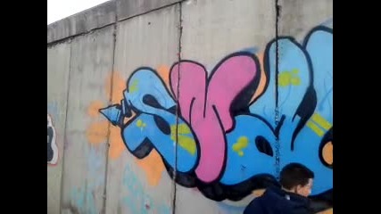 smalone pernik graffiti
