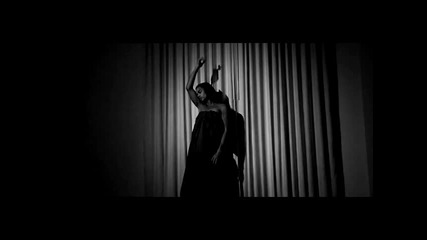 Rihanna Shouts Out B. Scott + Cold Case Love Skit 