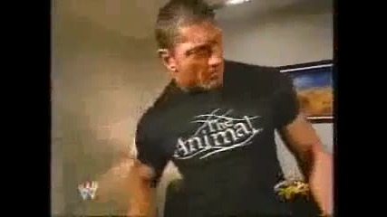 Dave Batista Показва какво може