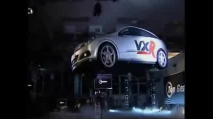 Летящата Astra Vxr