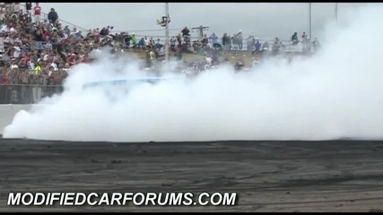 Chevi Dragster Burnout