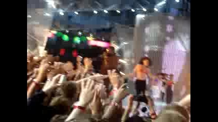 Flo Rida Featuring Simple Plan - Low